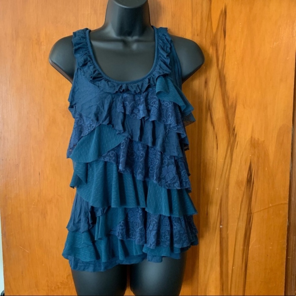 Cable & Gauge ruffle layered tank